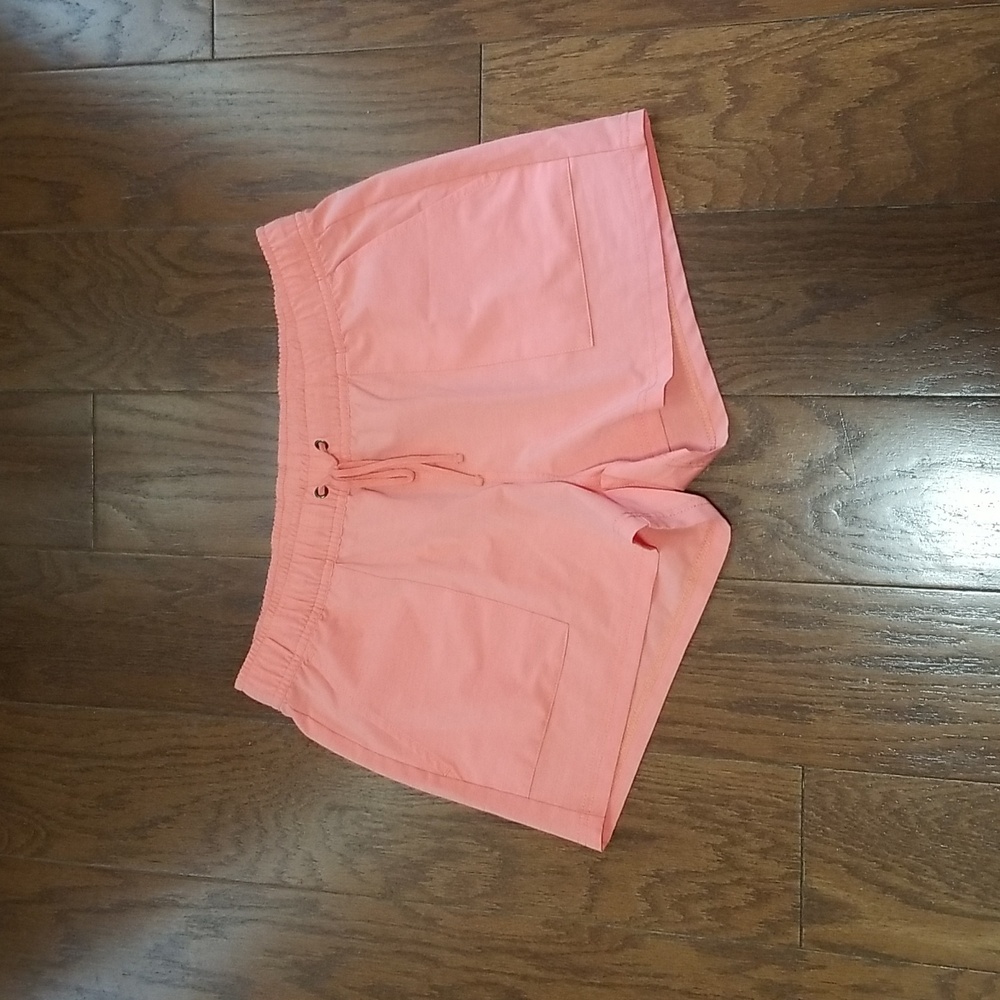 🔥NEW! Huk Athletic Women's Waypoint Short Shorts Sz Medium NWOT - Picture 7 of 8